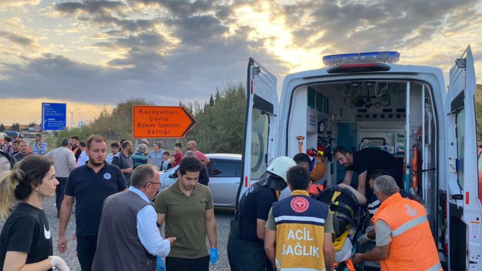 Tekirdağ’da yolcu minibüsü ile kamyon çarpıştı: 6 yaralı