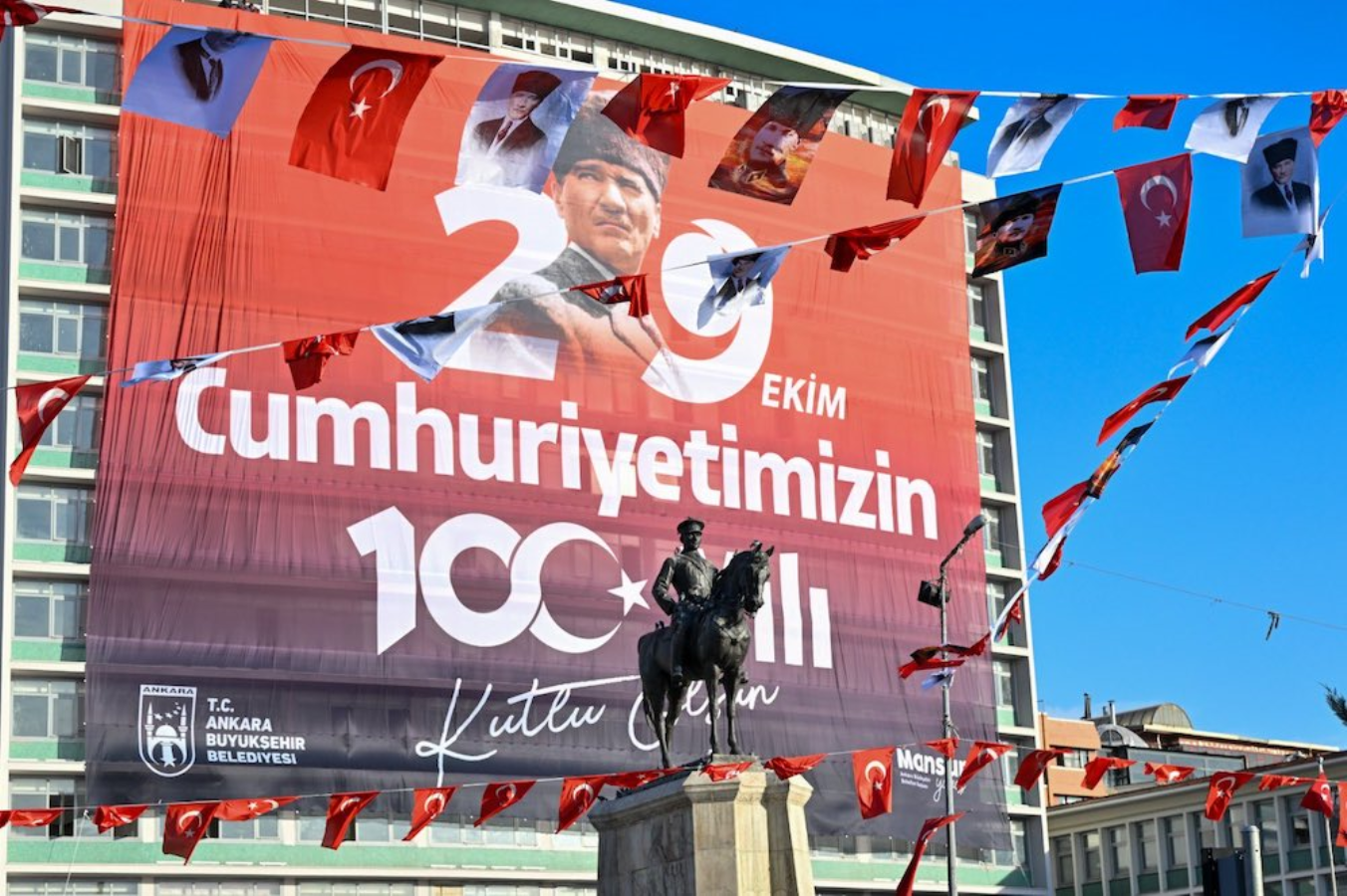 Ankara'da heyecan veren 100. yıl kutlamaları...