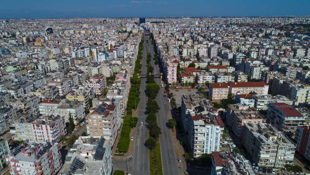 Satılık konutlarda 'uygun fiyat' yerine 'vatandaşlığa uygun' reklamı