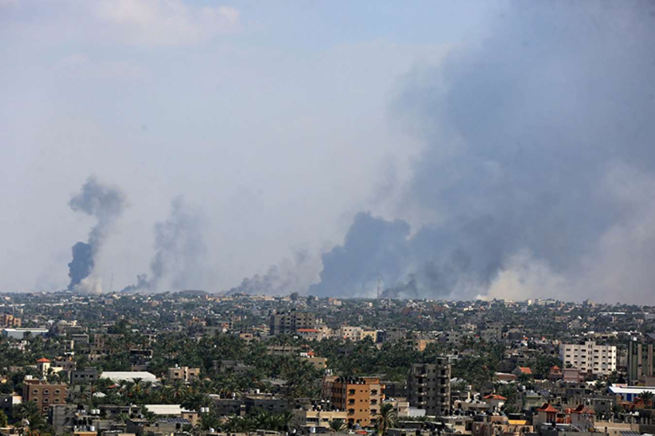 Hamas roketlerle vurdu... İsrail operasyon başlattı! Yüzlerce ölü, binlerce yaralı var!