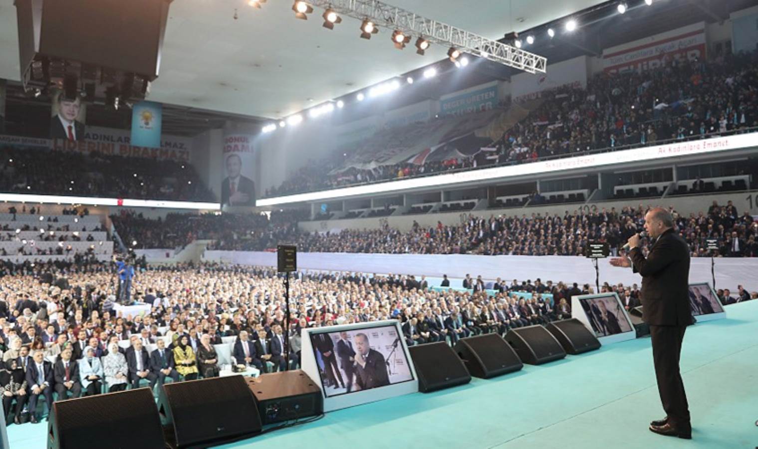 AKP'de aday adaylığı başvuruları uzatıldı, 'akraba' detayı dikkat çekti