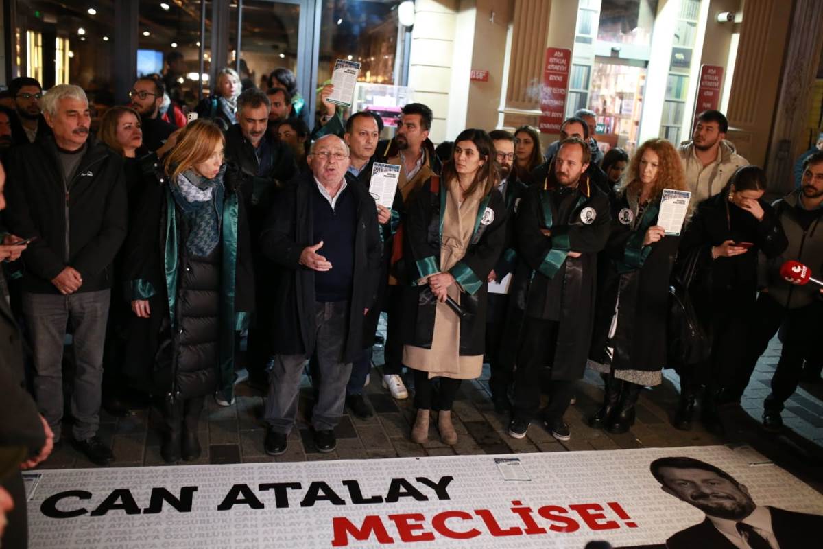 Can Atalay'ın arkadaşları ve meslektaşları Galatasaray Meydanı'na yürümek istedi: Yürüyüşe izin verilmedi