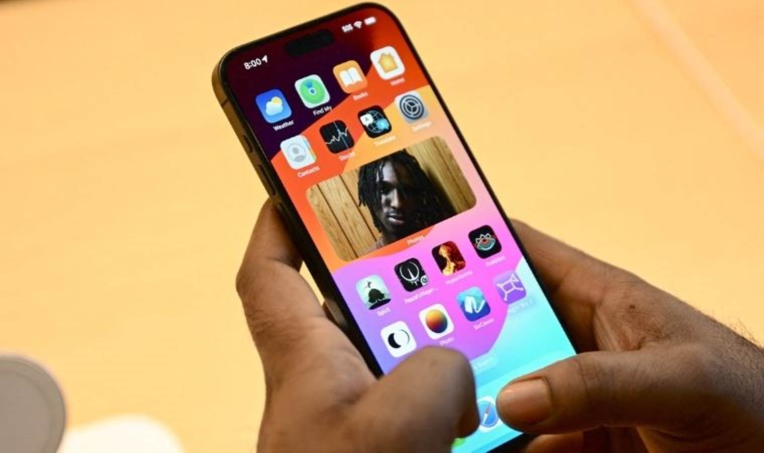 iPhone'larda ana ekran ve kilit ekranı duvar kağıdı nasıl farklı ayarlanır?