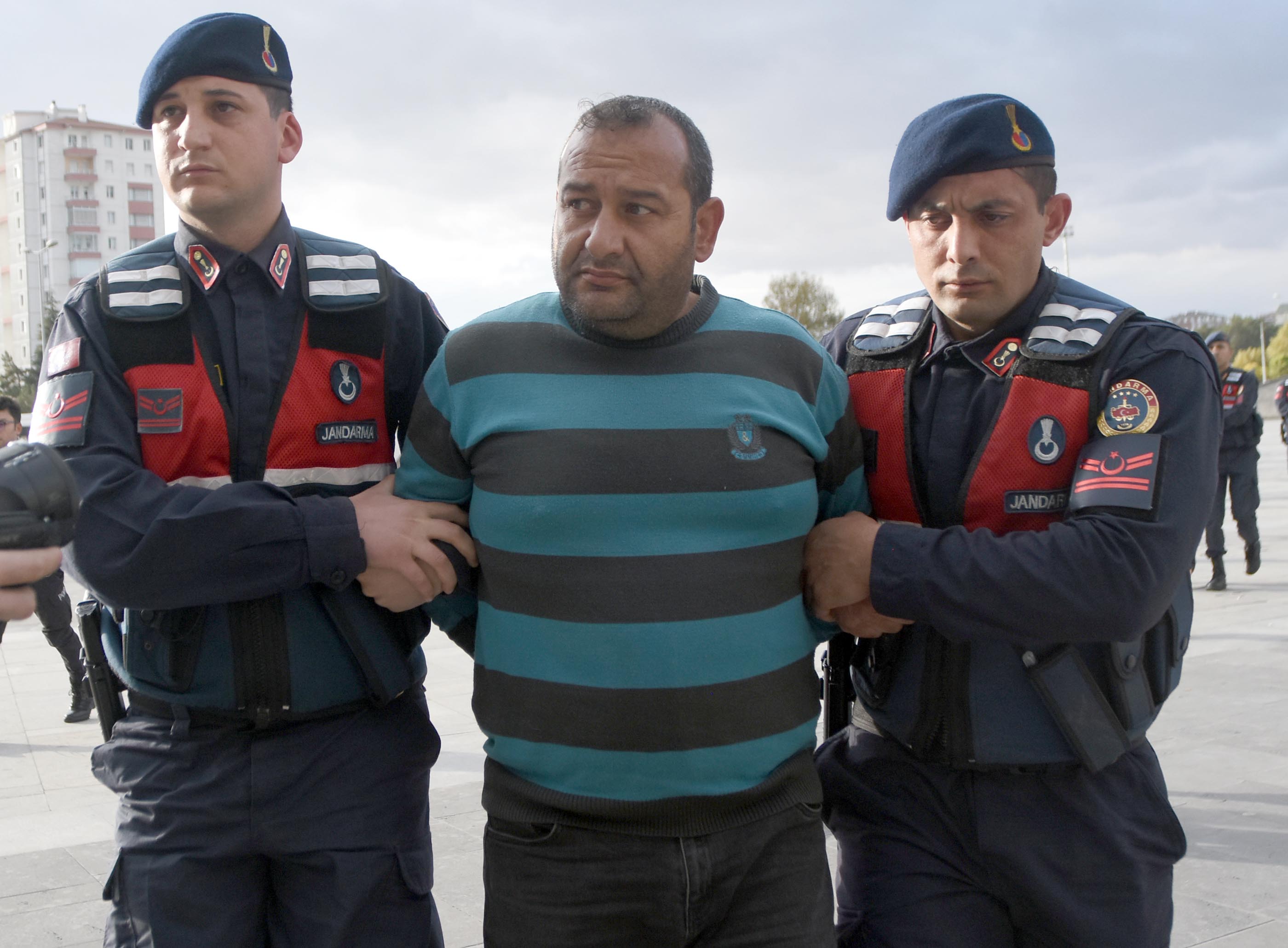 Başını keserle ezmişti... Kan donduran 'komşu' cinayetinin nedeni ortaya çıktı: Sadece 1500 TL için...