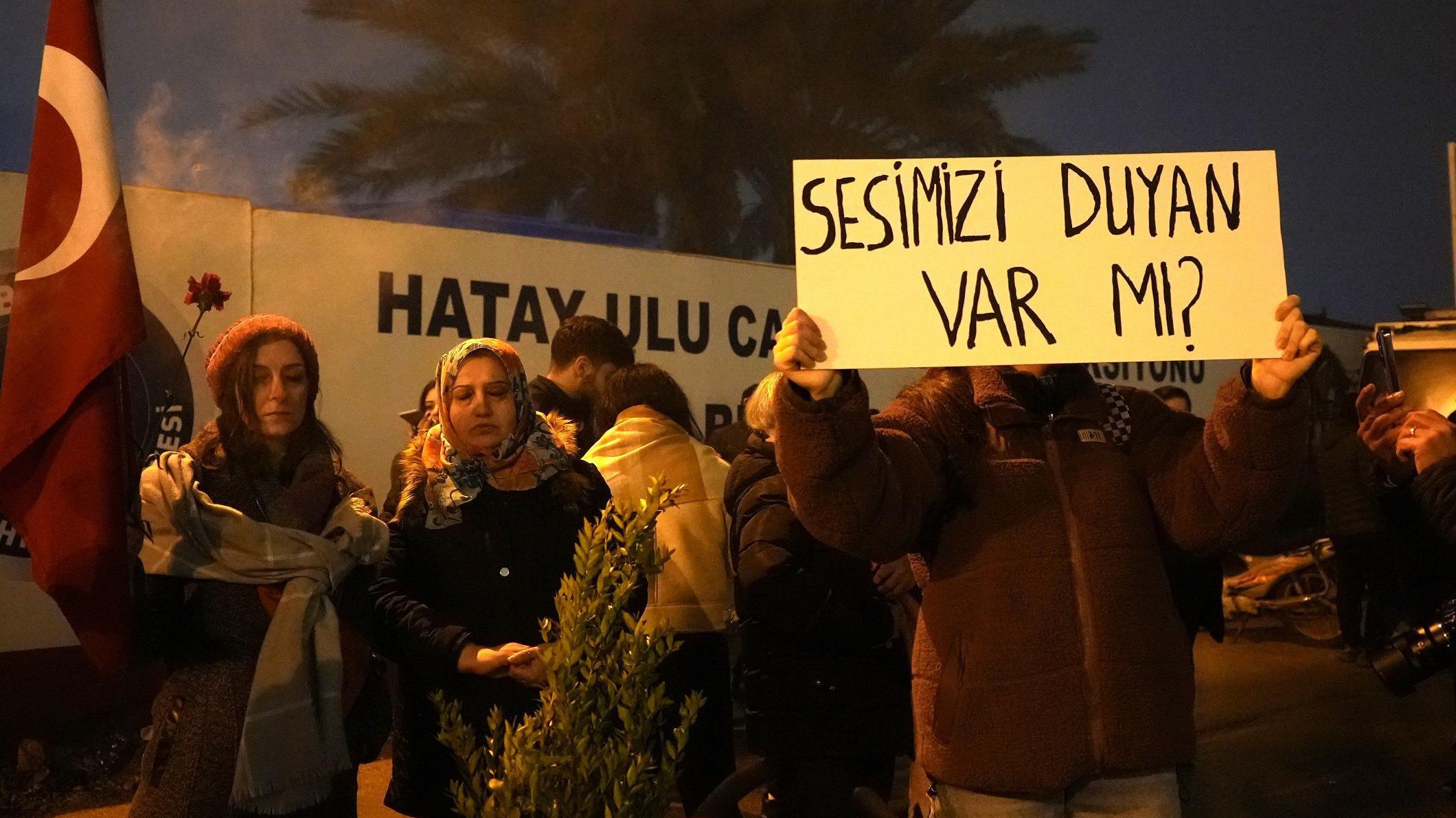 6 Şubat'ın ardından Hatay: 'Kameralar gitti, yine yapayalnız kaldık'