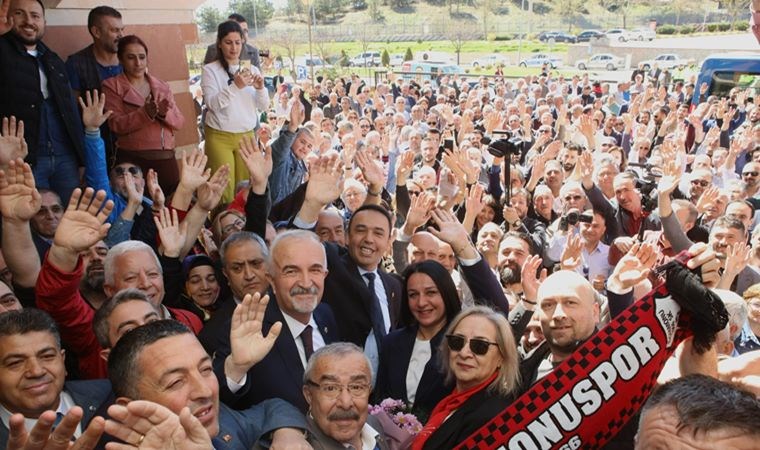 Kastamonu Belediye Başkanı seçilen Hasan Baltacı mazbatasını aldı