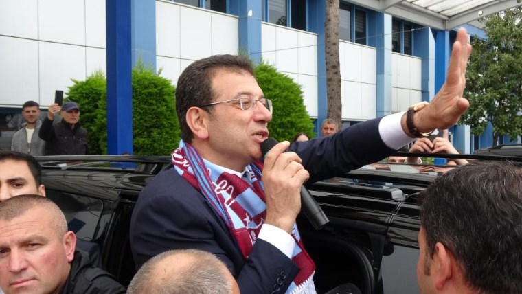 Ekrem İmamoğlu'na memleketi Trabzon'da büyük ilgi