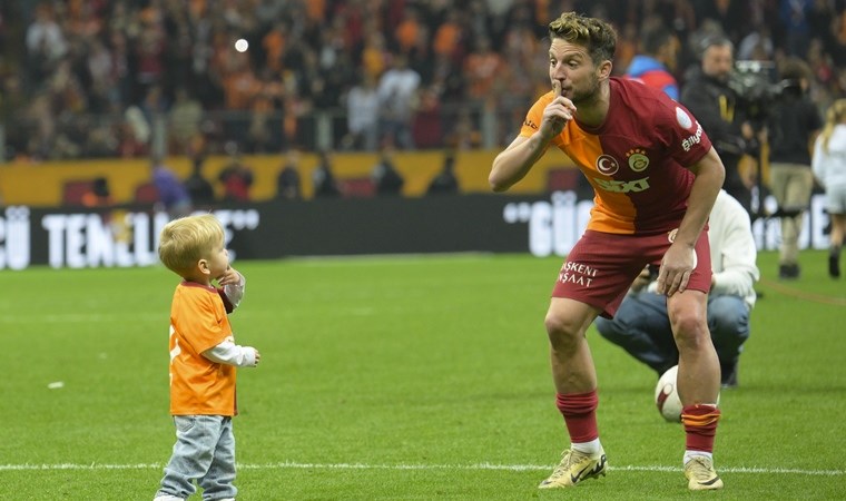 Galatasaraylı Dries Mertens ile sıcak temas: Kabul ederse...