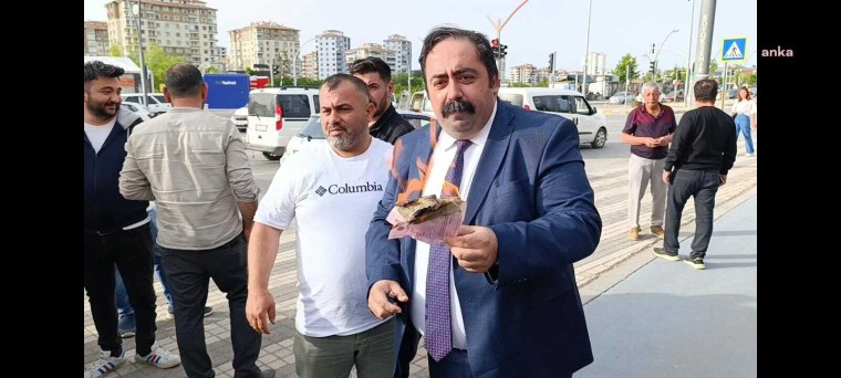 Malatya'da depremzede esnaf konteynerlerine zabıta müdahalesi: 'Bize bir yılda iş vereceklerdi, hani nerede?'