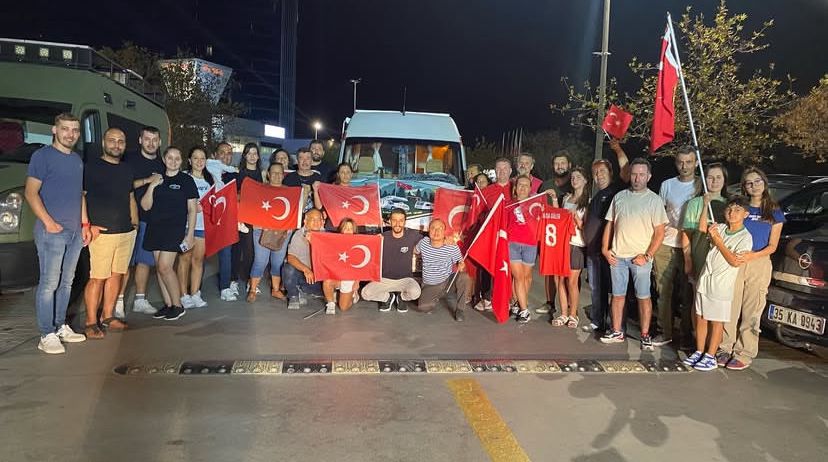 Süleyman Ötün ve Ekibi, Kampçılar İçin İzmir’de Karavan Parkı Kazandırdı!